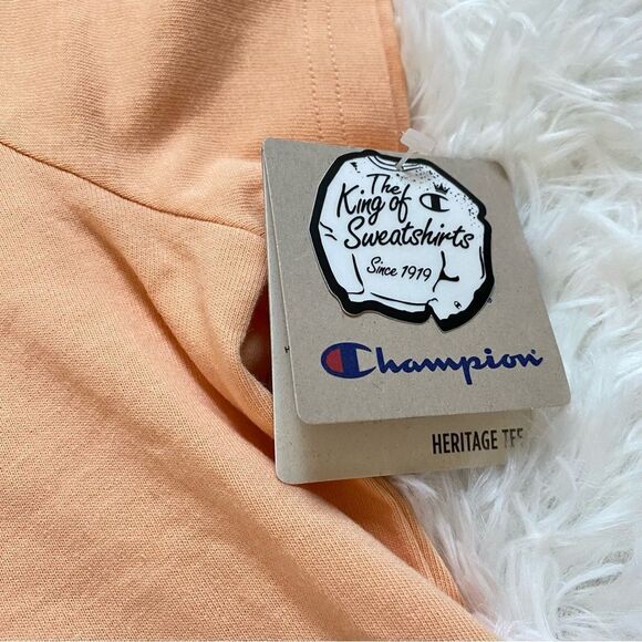 Champion Cropped Heritage Tee 🍑 - Picture 4 of 4